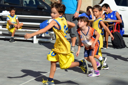 Competició amb les escoles de bàsquet vinculades al CBT al paveló del Serrallo de Tarragona.