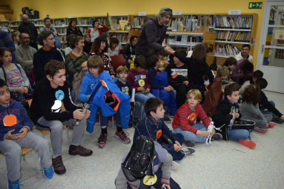 Trobada de petits aficionats d'Star Wars a la Biblioteca Pública de Tarragona.