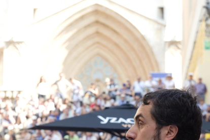 El Portal del Roser i la plaça de les Cols s'omple de curiosos per gaudir de les interpretacions