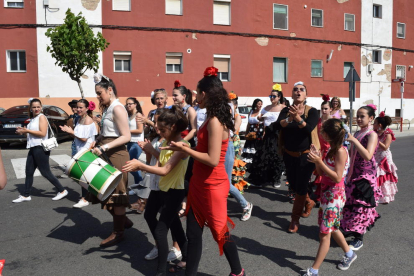 El municipi de Huelva, Almonte, es trasllada durant els pròxims cinc dies a La Pineda. Això passa cada any, quan la Romería en honor a la Verge del Rocío s'apodera de la ciutat de Tarragona. Aquest esdeveniment barreja dosis de fe i devoció amb la xauxa típica de les festes folklòriques i culturals.