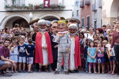 Acte en què l'Àliga de Valls fa una crida als vallencs a la festa major i els nens han de convéncer els Nans de la ciutat perquè participin també de la festa.