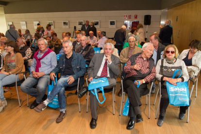La 'Folga 65/2016' de la Fundació Barça Veterans han arribat a Salou per a realitzar-hi una trobada d'exjugadors de més de 65 anys del Futbol Club Barcelona.