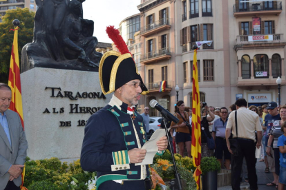 El record de les víctimes i l'homenatge als herois del Setge de 1811 va moure a veïns de la ciutat, l'any 2010, a fundar l'Associació Setge de Tarragona. Aquesta recorda, cada 28 de juny i tal com s'ha repetit aquest dimarts, el dia en què Tarragona va caure en mans dels napoleònics amb una ofrena floral al Monument als Herois de 1811.