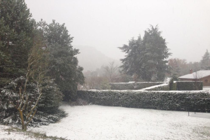 Imatges de la nevada a Prades i Vilanova de Prades