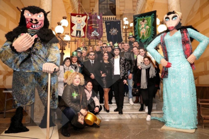 Presentació de la Bóta, el Ninot i la Ninota del Carnaval de Tarragona.
