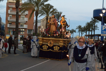 Imatges del viacrucis processional del Gremi de Marejants, al Serrallo.