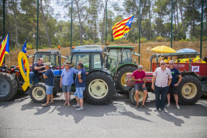 Prop de 250 tractors a la presó de Mas d'Enric en suport a Forcadell