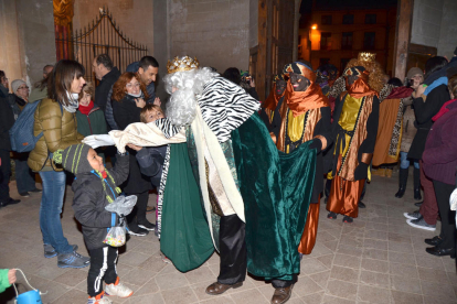 Melcior, Gaspar i Baltasar van arribar a Prades la nit del dia 5 i a l'església es van adreçar a tots els nens de la vila. Posteriorment van repartir els regals a tots els nens al centre cívic.