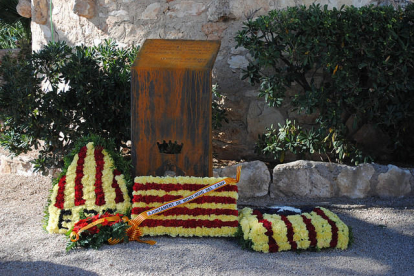 Ofrenes florals a Mont-roig del Camp en motiu de la Diada de l'11 de Setembre