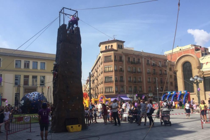 Inflables i rocòdroms han ocupat la plaça Corsini