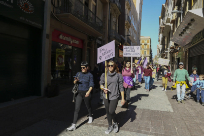 Recull de les millors imatges de la manifestació del Dia de la Dona a Reus