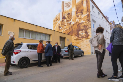 La Riera de Gaià se convierte en un museo al aire libre con la exposición de arte urbano en diferentes muros del municipio
