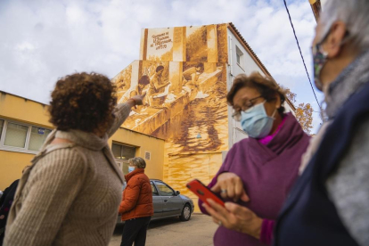 La Riera de Gaià se convierte en un museo al aire libre con la exposición de arte urbano en diferentes muros del municipio