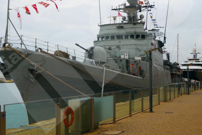 El patrullero de la Armada española Infanta Cristina abre sus puertas al público en motivo del día de la Hispanidad