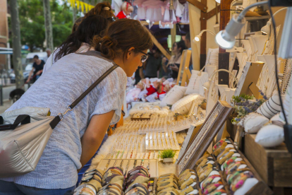 Mig centenar de parades estan instal·lades al barri Monestir