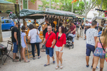 Mig centenar de parades estan instal·lades al barri Monestir