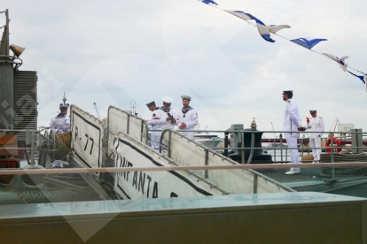 El patrullero de la Armada española Infanta Cristina abre sus puertas al público en motivo del día de la Hispanidad