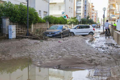 Les fortes pluges han deixat carrers inundats al municipi