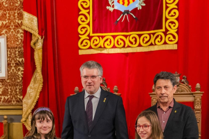 Durant l'acte al Saló de Plens, els infants van explicar en els diferents actes que han participat