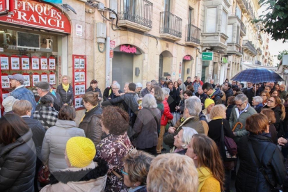 Concentració a Tarragona en suport d'Òmnium Cultural