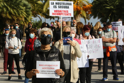 Manifestació del sector de l'hosteleria al Balcó del Mediterrani