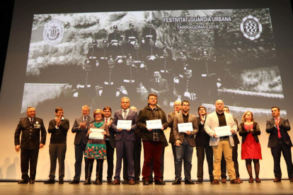 Imatges de l'entrega de medalles i felicitacions durant l'acte de festivitat de la Guàrdia Urbana de Tarragona