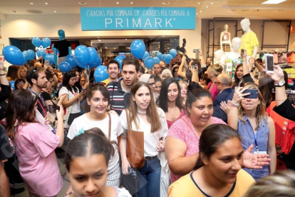 Imatges de la inauguració de la tenda de Primark Tarragona a Parc Central.