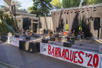El Auditorio del Camp de Mart acogió los conciertos programados por el Colectivo Barraques en la Santa Tecla 2020