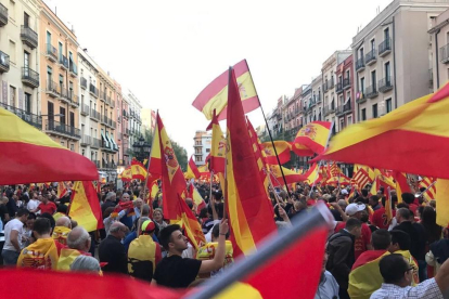 Concentració per la unitat d'Espanya a la plaça de la Font.