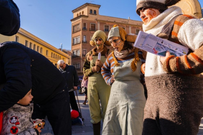 La plaça Corsini ha acollit el dissabte 18 la Festa de la Neu, una jornada lúdica, organitzada per Diari Més i Tac 12 amb la col·laboració del Patronat de Turisme de Lleida-Ara Lleida i Ferrocarrils de la Generalitat de Catalunya. L'esdeveniment ha presentat les novetats de les estacions d'esquí del Pirineu lleidatà per a la temporada 2020.