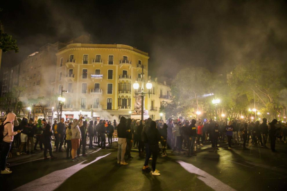 Enfrontaments entre policia i manifestants després de l'acte d'ANC i Òmnium a la plaça Imperial Tarraco de Tarragona