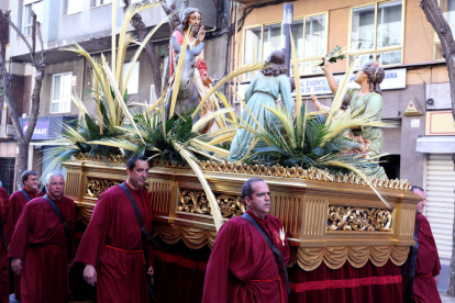 Procesión Domingo de Ramos por las calles de Tarragona.