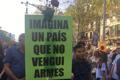 Manifestación 'No tinc por' en Barcelona contra el terrorismo, la abanica de armas y a favor de la paz.