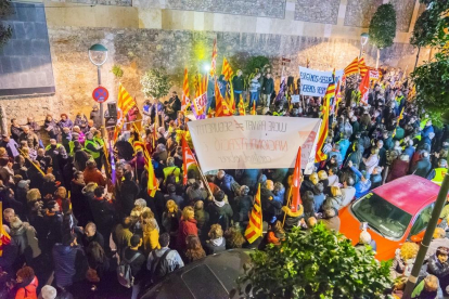 Manifestació per la seguretat a la petroquímica pels carrers de Tarragona