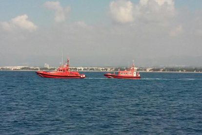 Exercici de prova contra la contaminació marina realitzat davant de Cap Salou.