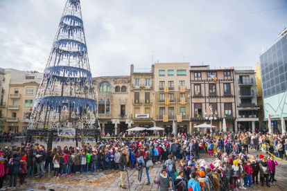 Més de 1.200 alumnes de primària han participat en aquest acte per donar la benvinguda a les festes nadalenques