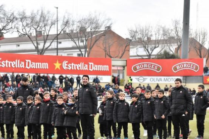 Posada de llarg dels 300 futbolistes i 17 equips de la base del CF Reus
