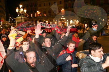 Protesta dels aficionats del CF Reus per la situació del club