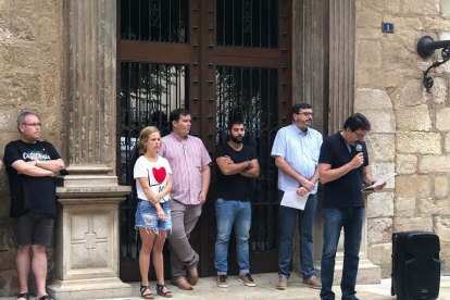 Minutos de silencio en los ayuntamientos tarraconenses en recuerdo a las víctimas de los atentados de Barcelona y Cambrils