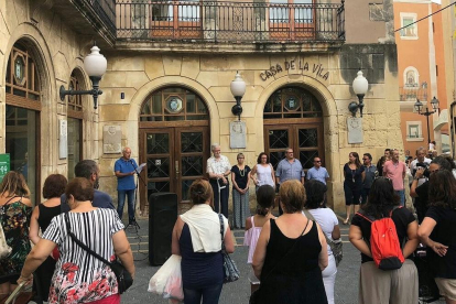 Minutos de silencio en los ayuntamientos tarraconenses en recuerdo a las víctimas de los atentados de Barcelona y Cambrils