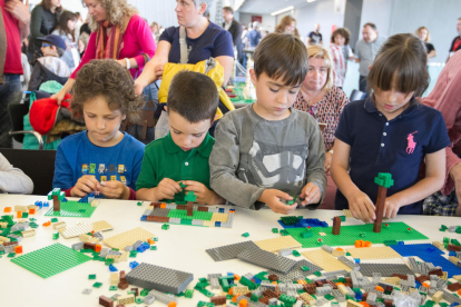 Las piezas de Lego, protagonistas del Catbrick en Reus.