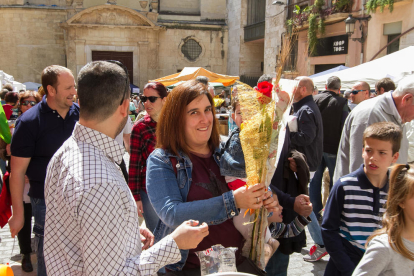 Imágenes de la Festividad de Sant Jordi en Reus.