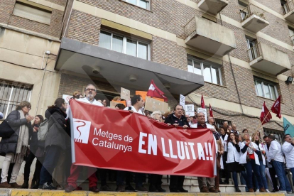 Concentración de los médicos en Tarragona