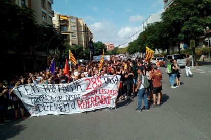 Manifestació d'estudiants a Tarragona en defensa de l'1-O