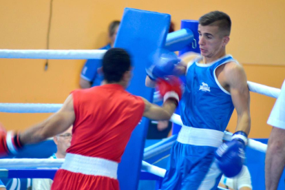 Competició de boxa al pavelló municipal de Torredembarra en els Jocs Mediterranis 2018.