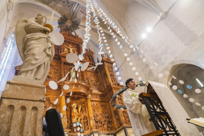 Valls salva la tradició a les festes de la Candela d'un any sense decennals