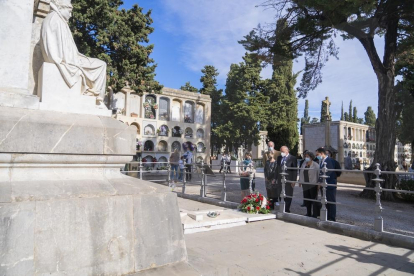Commemoració del dia de Tots Sants amb ofrena institucional al cementiri de Reus