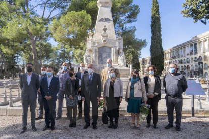 Commemoració del dia de Tots Sants amb ofrena institucional al cementiri de Reus