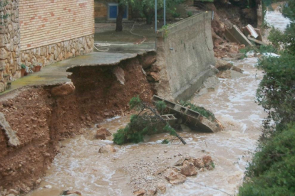 Les localitats de les Cases d'Alcanar i Sant Carles de la Ràpita van viure un 1 de setembre molt dur després que caiguessin més de 200 litres d'aigua en molt poca estona i es produïssin inundacions i greus desperfectes als habitatges i la via pública.