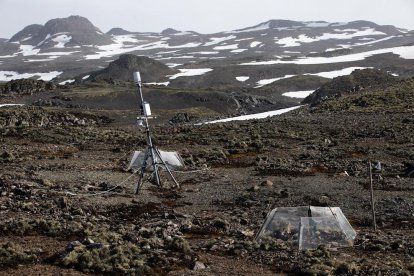 Antàrtida és avui dia el termòmetre de la Terra: un vast territori gelat en el qual els científics investiguen els efectes que produeix el canvi climàtic i que tindran conseqüències per tot el planeta.